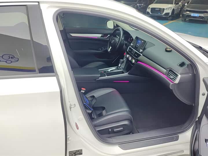 Фото 8 - Honda Inspire