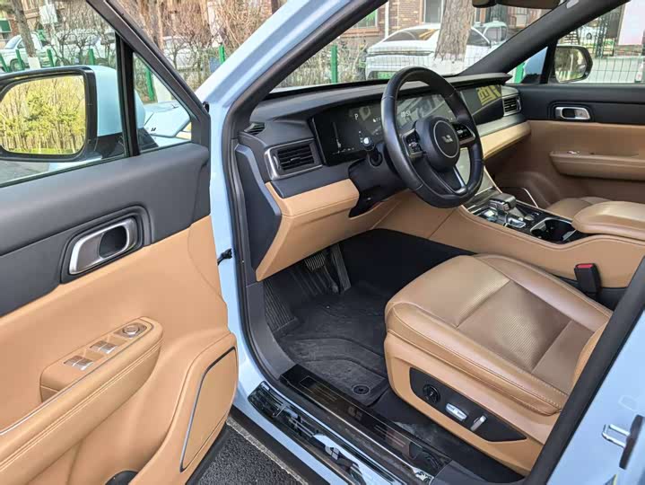 Фото 6 - LiXiang One