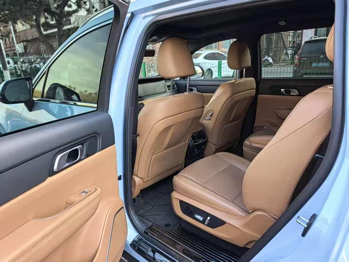 Фото 8 - LiXiang One