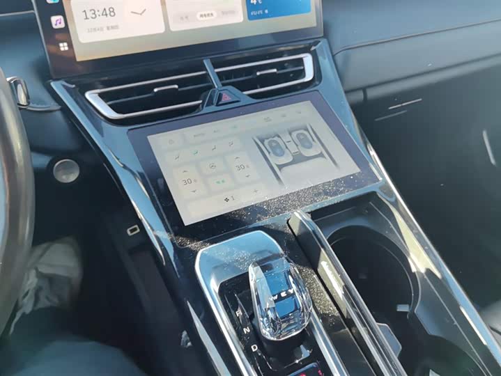 Фото 16 - Wey Mocca Hybrid