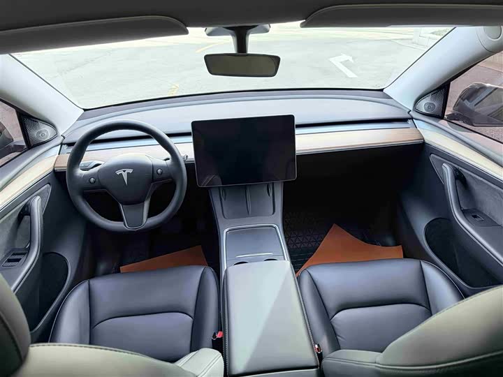 Фото 16 - Tesla Model Y