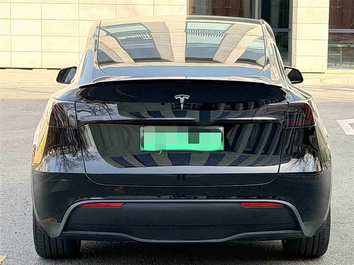 Фото 22 - Tesla Model Y