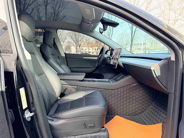 Фото 9 - Tesla Model Y