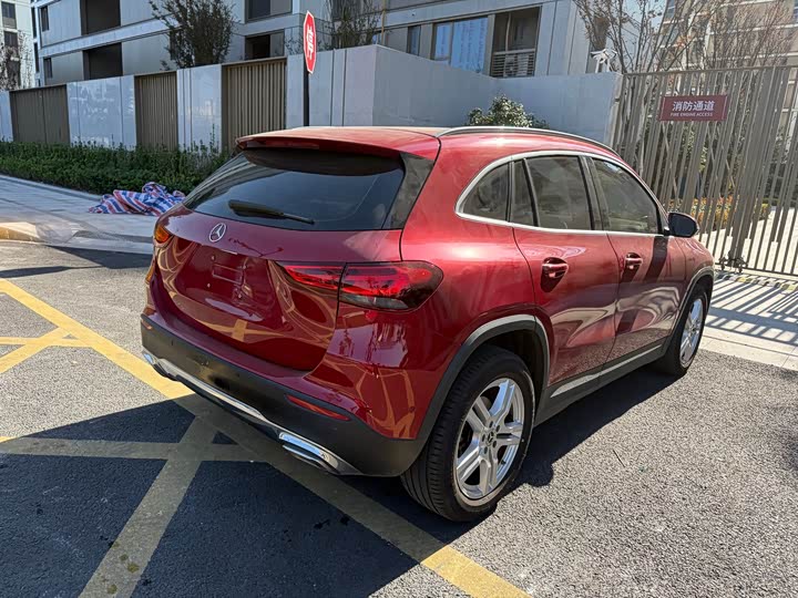 Фото 3 - Mercedes-Benz GLA-Class