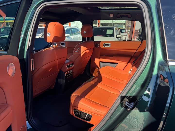 Фото 11 - LiXiang L7