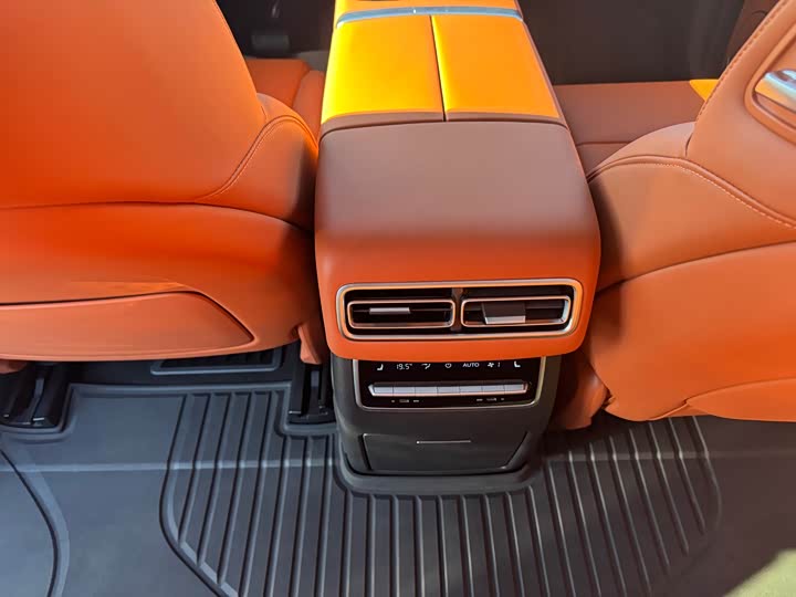 Фото 13 - LiXiang L7