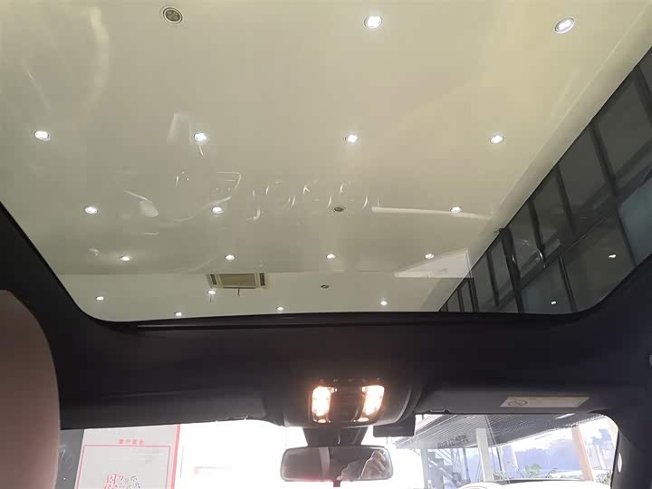 Фото 18 - Mercedes-Benz GLB-Class