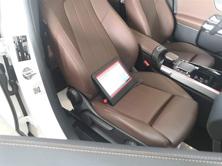 Фото 25 - Mercedes-Benz GLB-Class