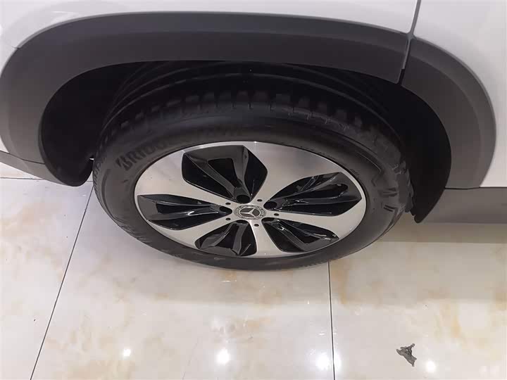 Фото 26 - Mercedes-Benz GLB-Class