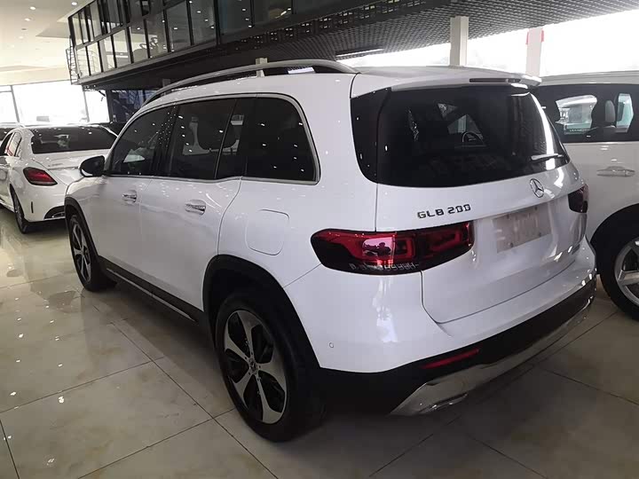 Фото 5 - Mercedes-Benz GLB-Class