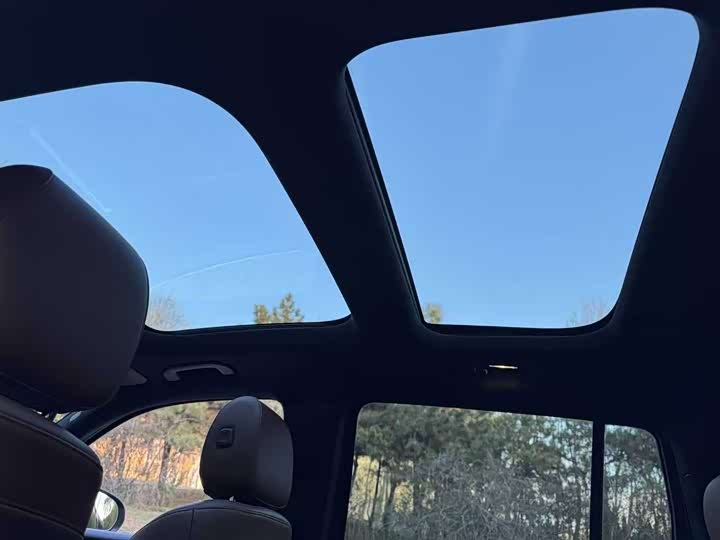 Фото 12 - Mercedes-Benz GLB-Class