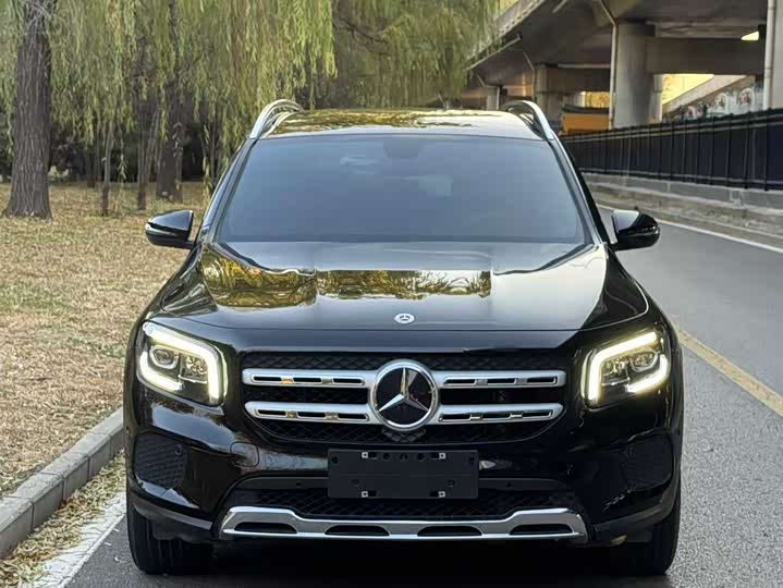Фото 2 - Mercedes-Benz GLB-Class