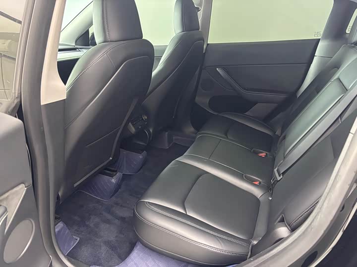 Фото 12 - Tesla Model Y