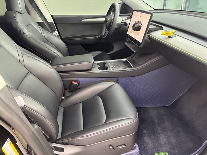 Фото 14 - Tesla Model Y