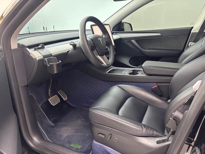 Фото 8 - Tesla Model Y