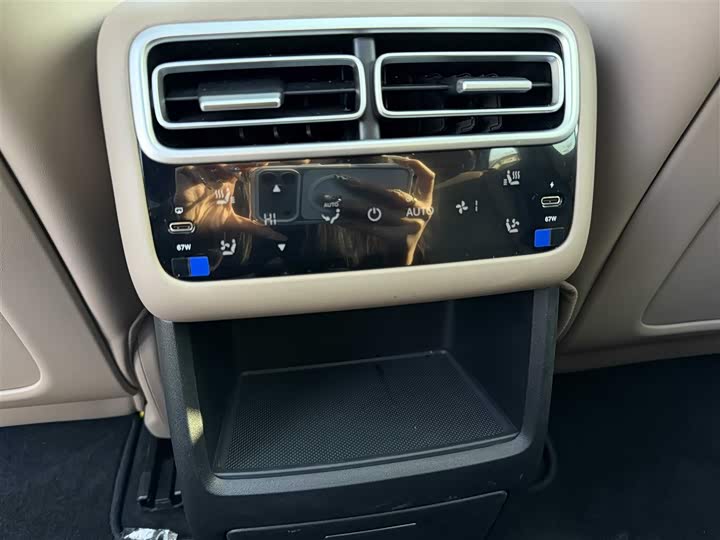 Фото 9 - LiXiang L6