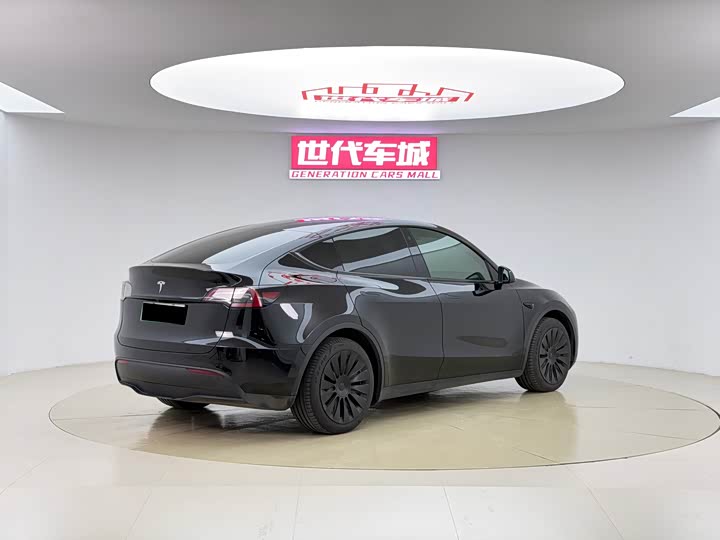 Фото 6 - Tesla Model Y