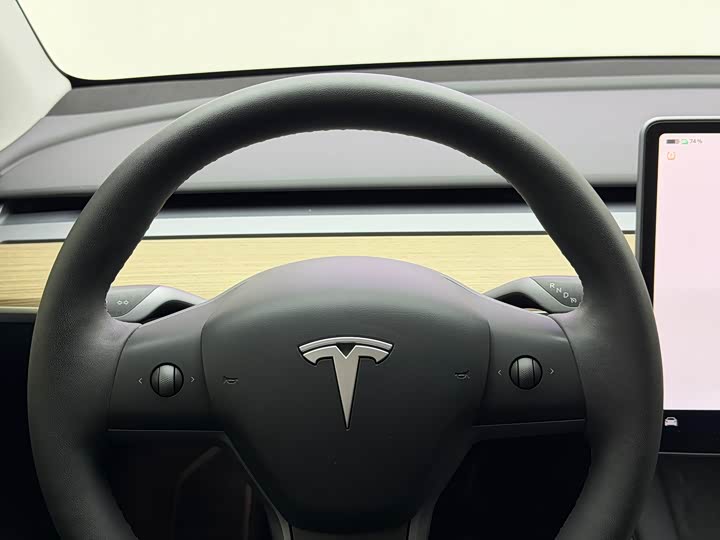 Фото 9 - Tesla Model Y