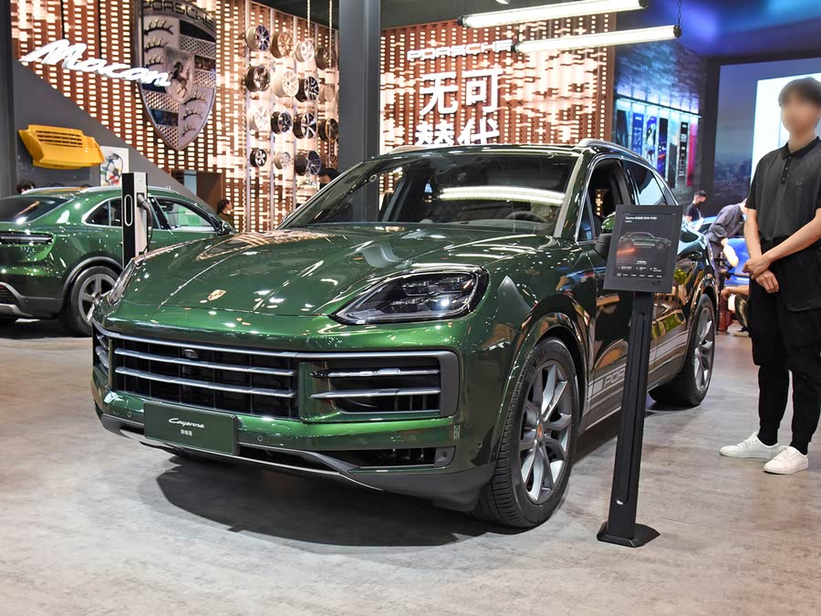 Фото 1 - Porsche Cayenne