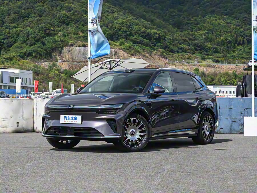 Фото 1 - Zeekr 7X