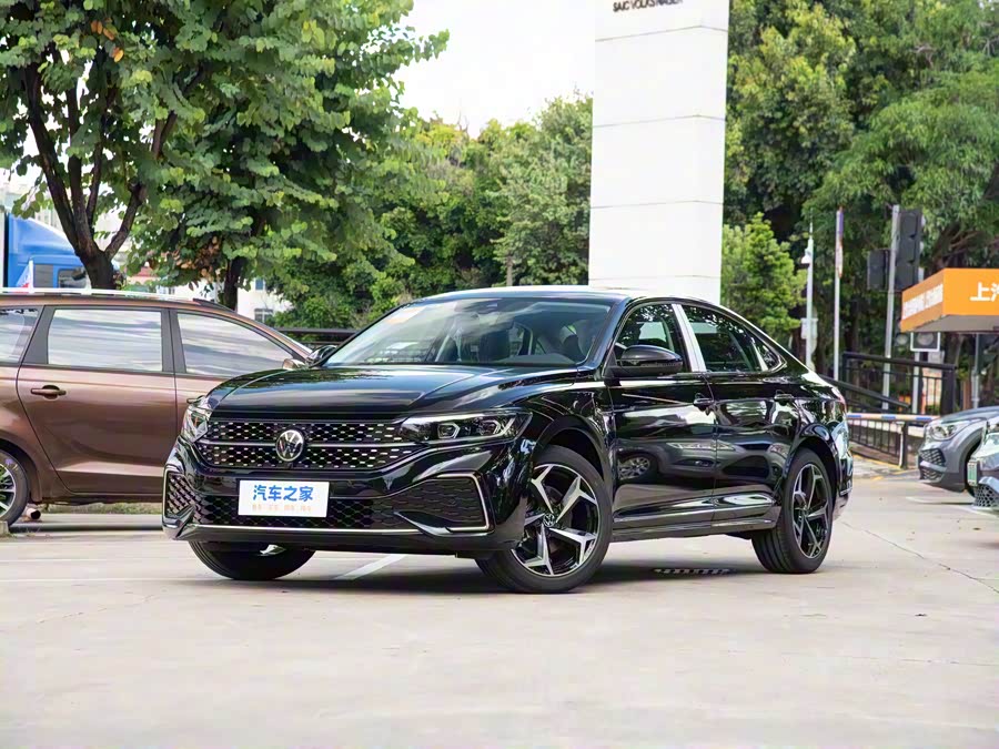 Фото 1 - Volkswagen Passat