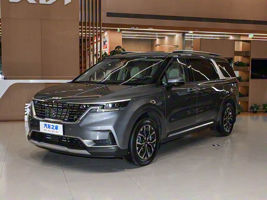 Фото 1 - Kia Carnival