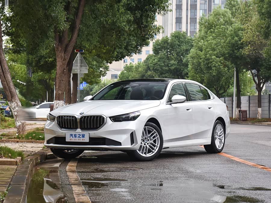 Фото 1 - BMW 5 Series