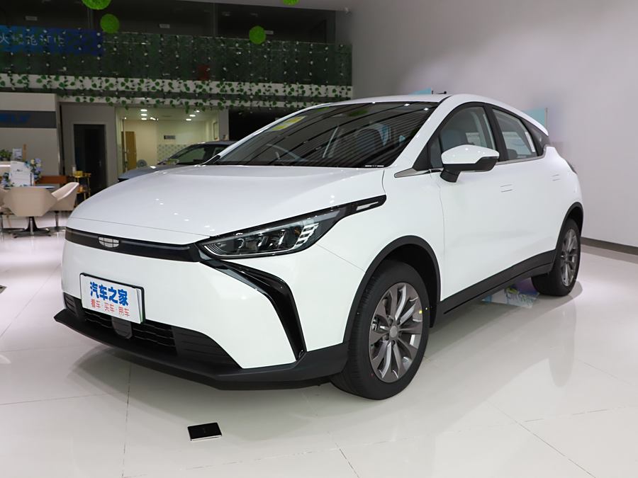 Фото 1 - Geely Geometry M6