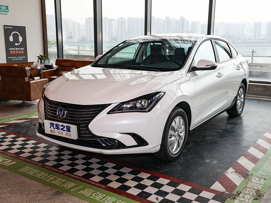 Фото 1 - Changan Eado EV