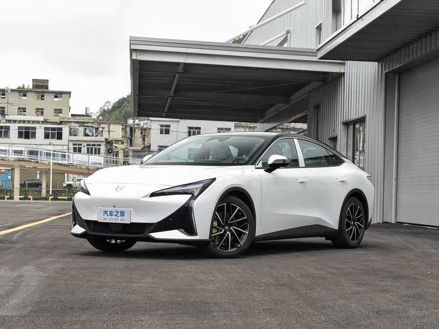 Фото 1 - BAIC Arcfox Alpha S5