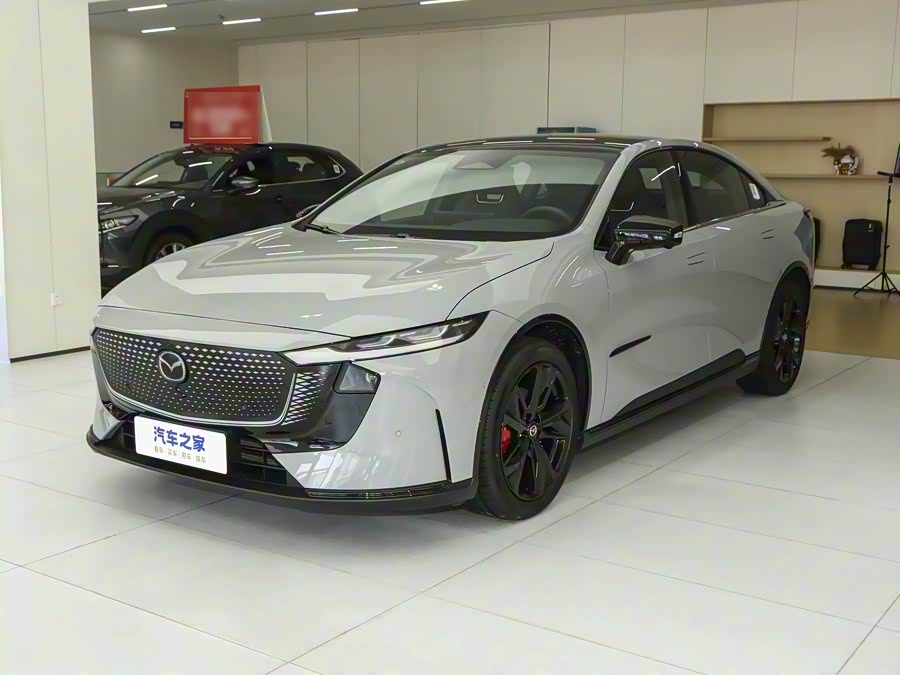 Фото 1 - Mazda EZ-6