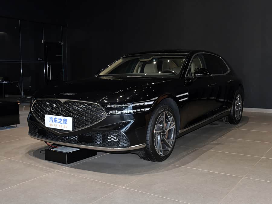 Фото 1 - Genesis G90