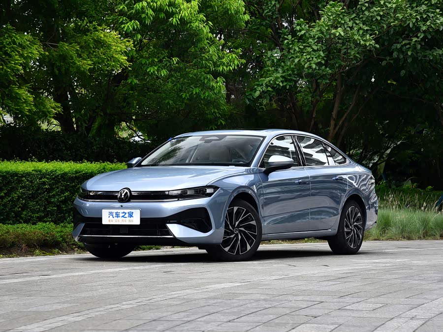 Фото 1 - Volkswagen Sagitar L