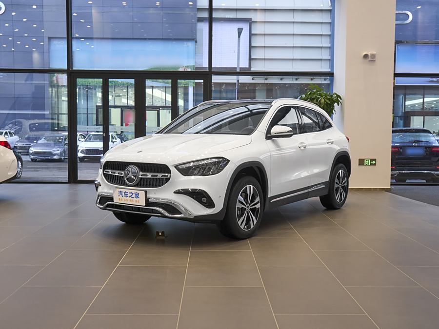 Фото 1 - Mercedes-Benz GLA-Class