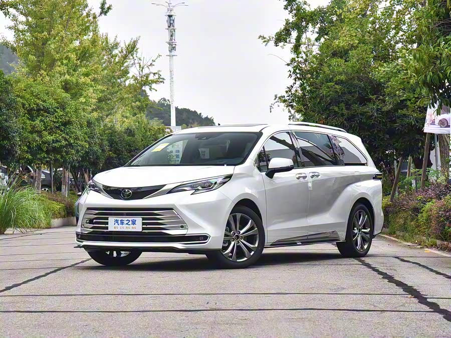 Фото 1 - Toyota Sienna