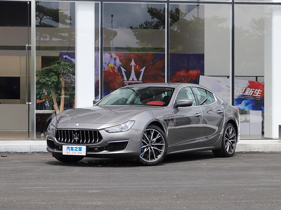 Фото 1 - Maserati Ghibli