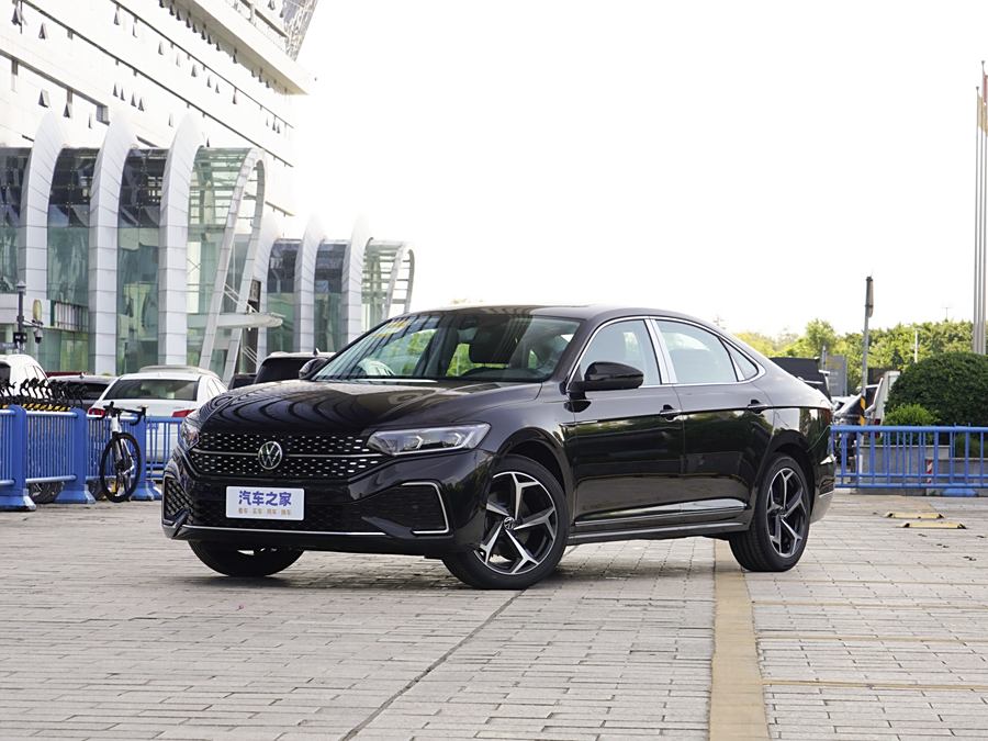 Фото 1 - Volkswagen Passat