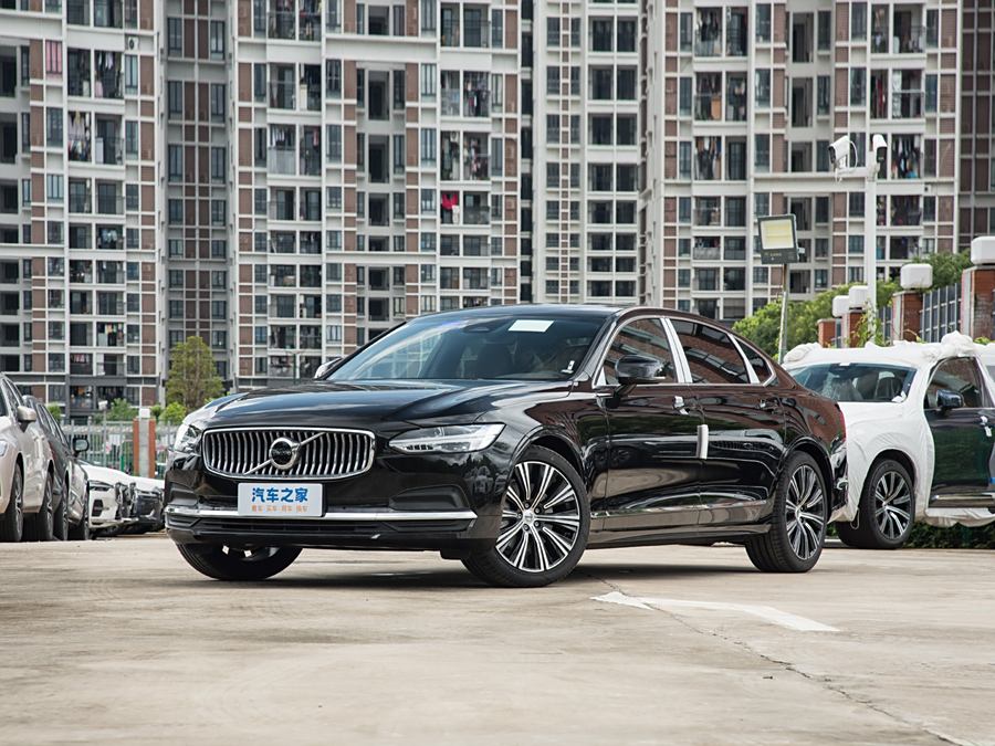 Фото 1 - Volvo S90