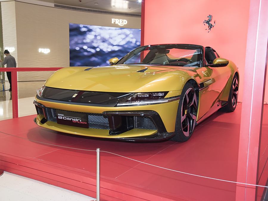 Фото 1 - Ferrari 12Cilindri