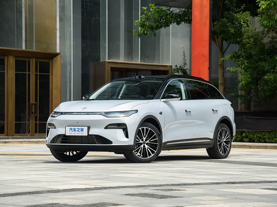 Фото 1 - Leapmotor C11