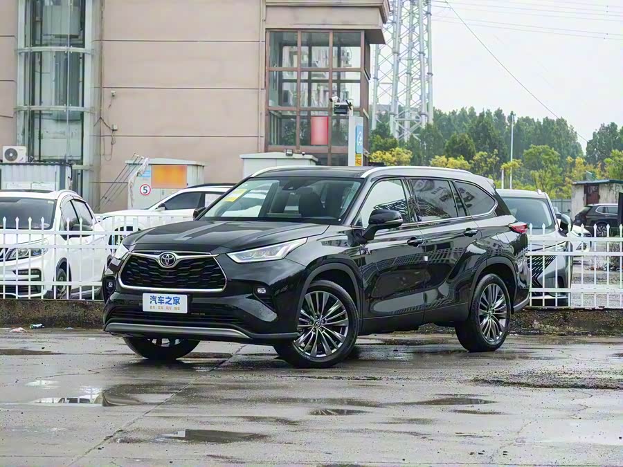 Фото 1 - Toyota Highlander