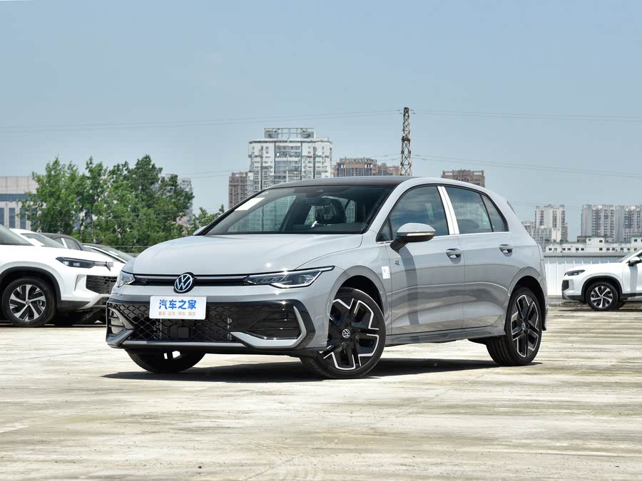 Фото 1 - Volkswagen Golf