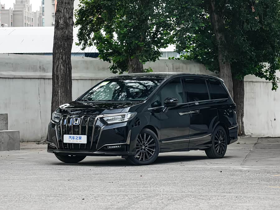 Фото 1 - Honda Elysion