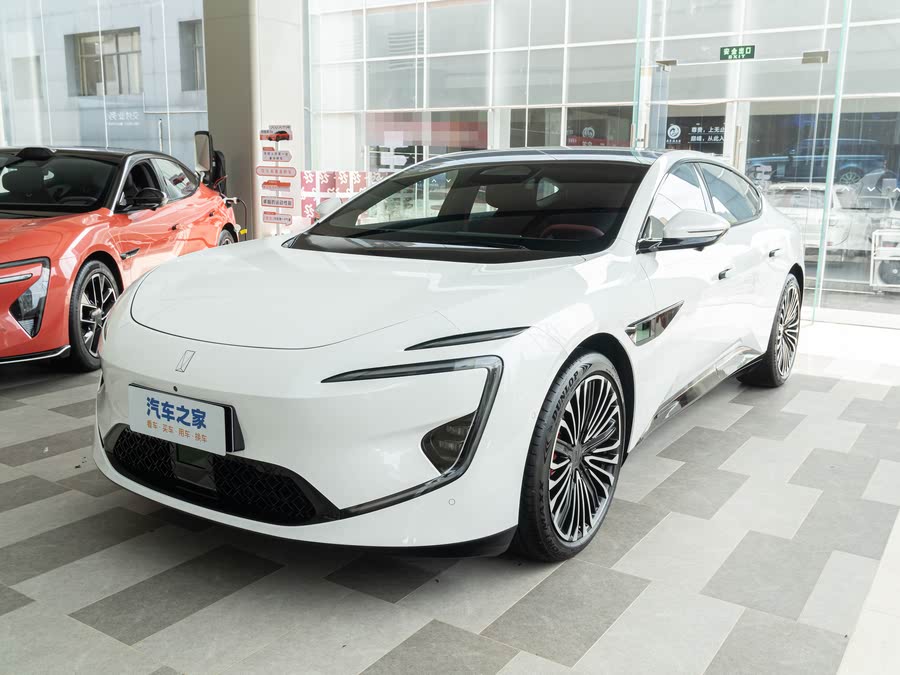 Фото 1 - Avatr 12