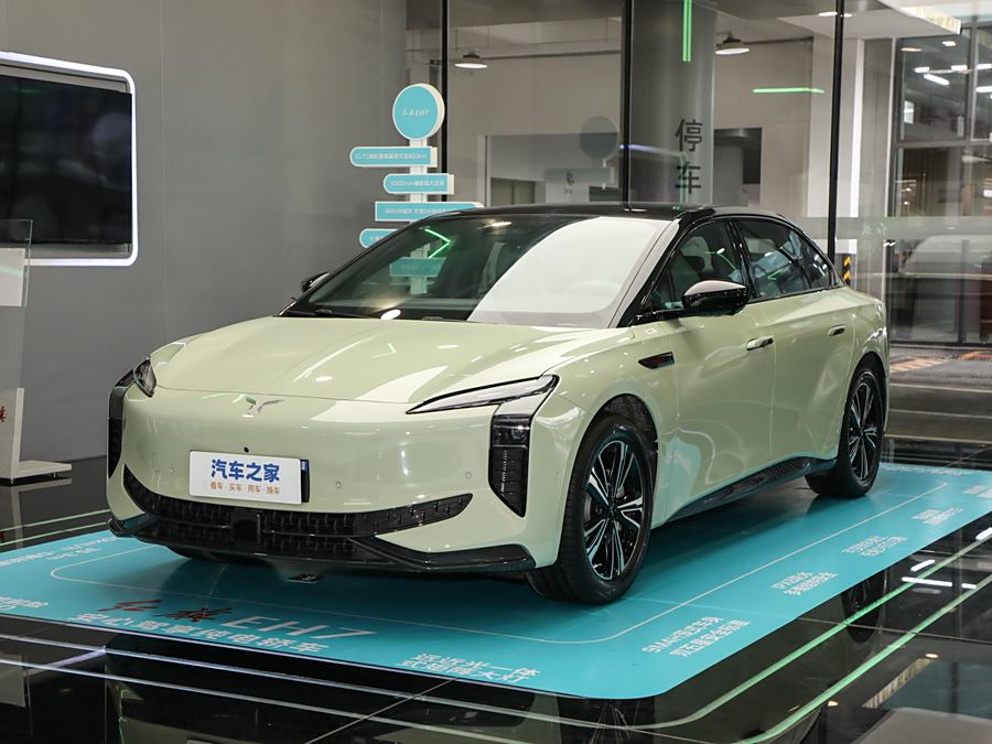 Фото 1 - Hongqi EH7