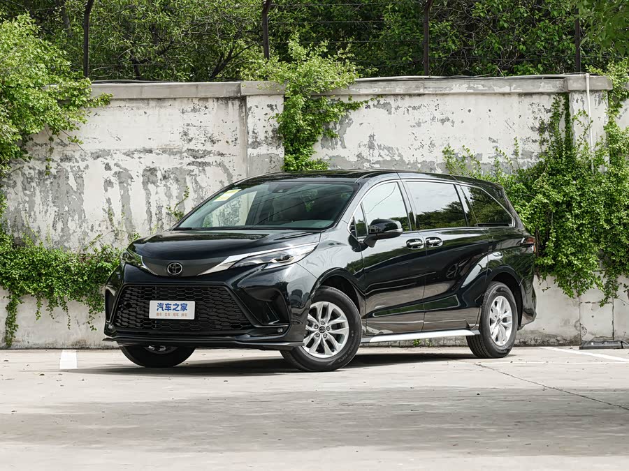 Фото 1 - Toyota Granvia