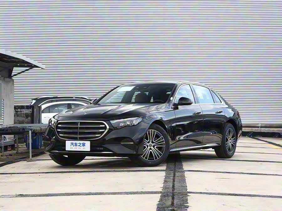 Фото 1 - Mercedes-Benz E-Class