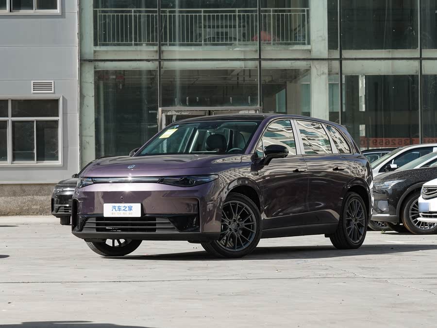 Фото 1 - Leapmotor C10