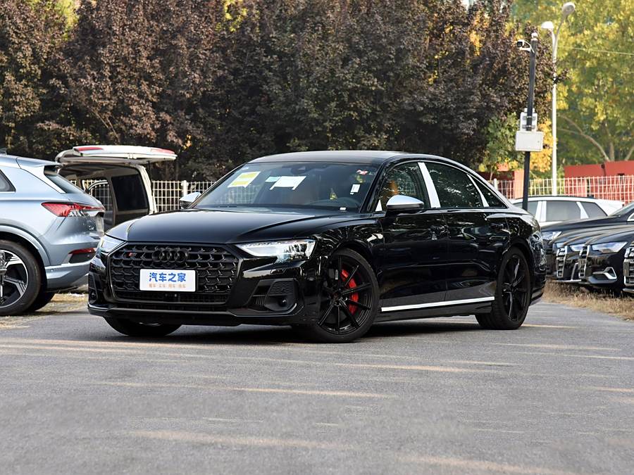 Фото 1 - Audi S8