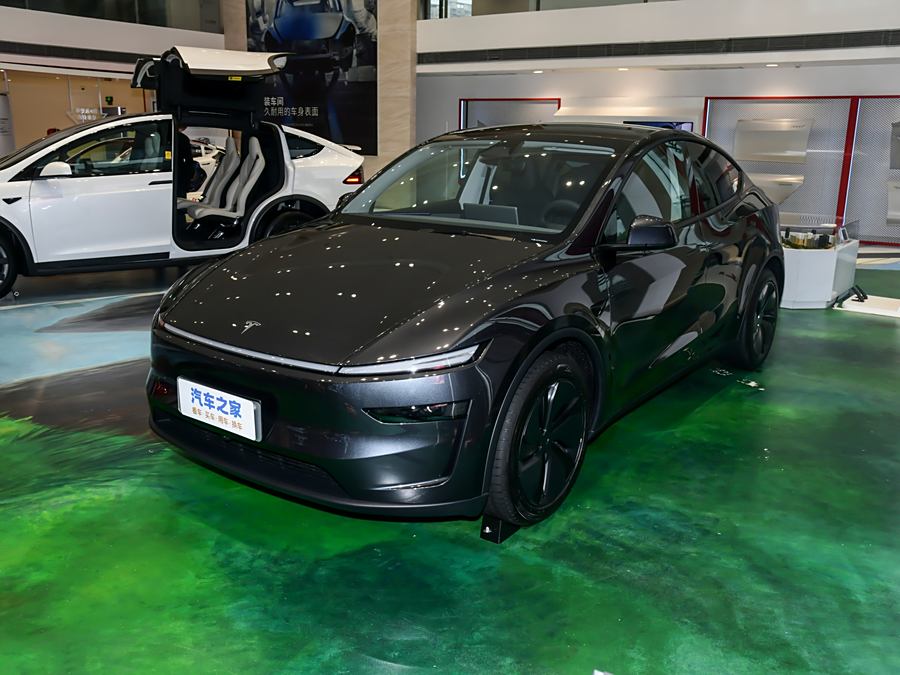 Фото 1 - Tesla Model Y